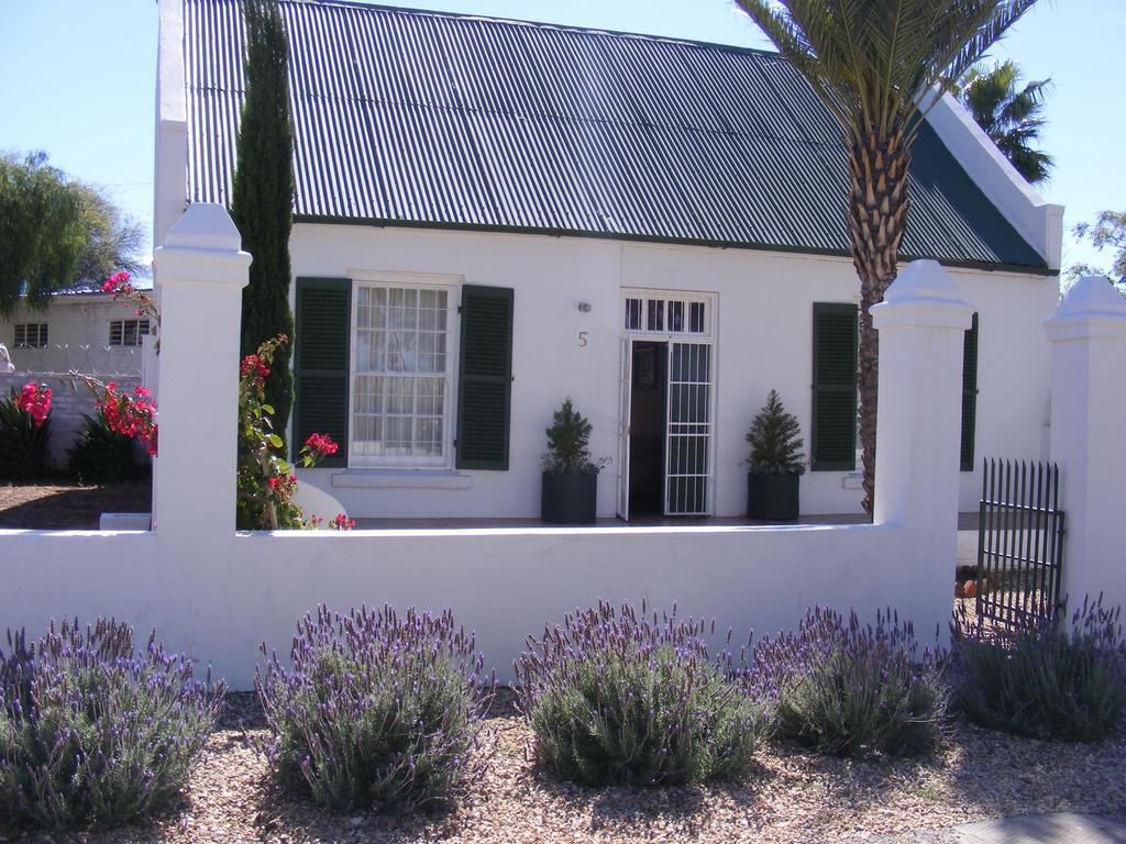 Pepper Tree Accommodation Beaufort West Room photo